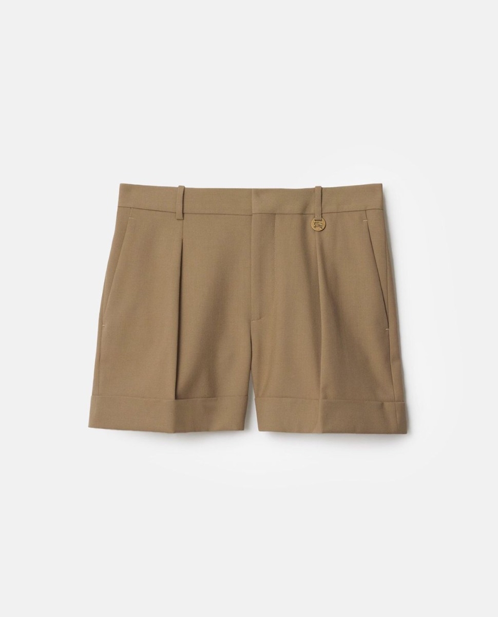 Quần short xắn gấu