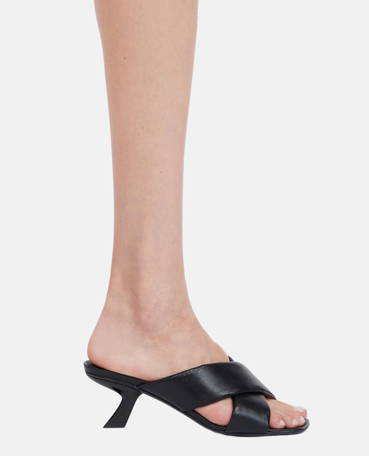 Giày sandal cao gót quai chéo