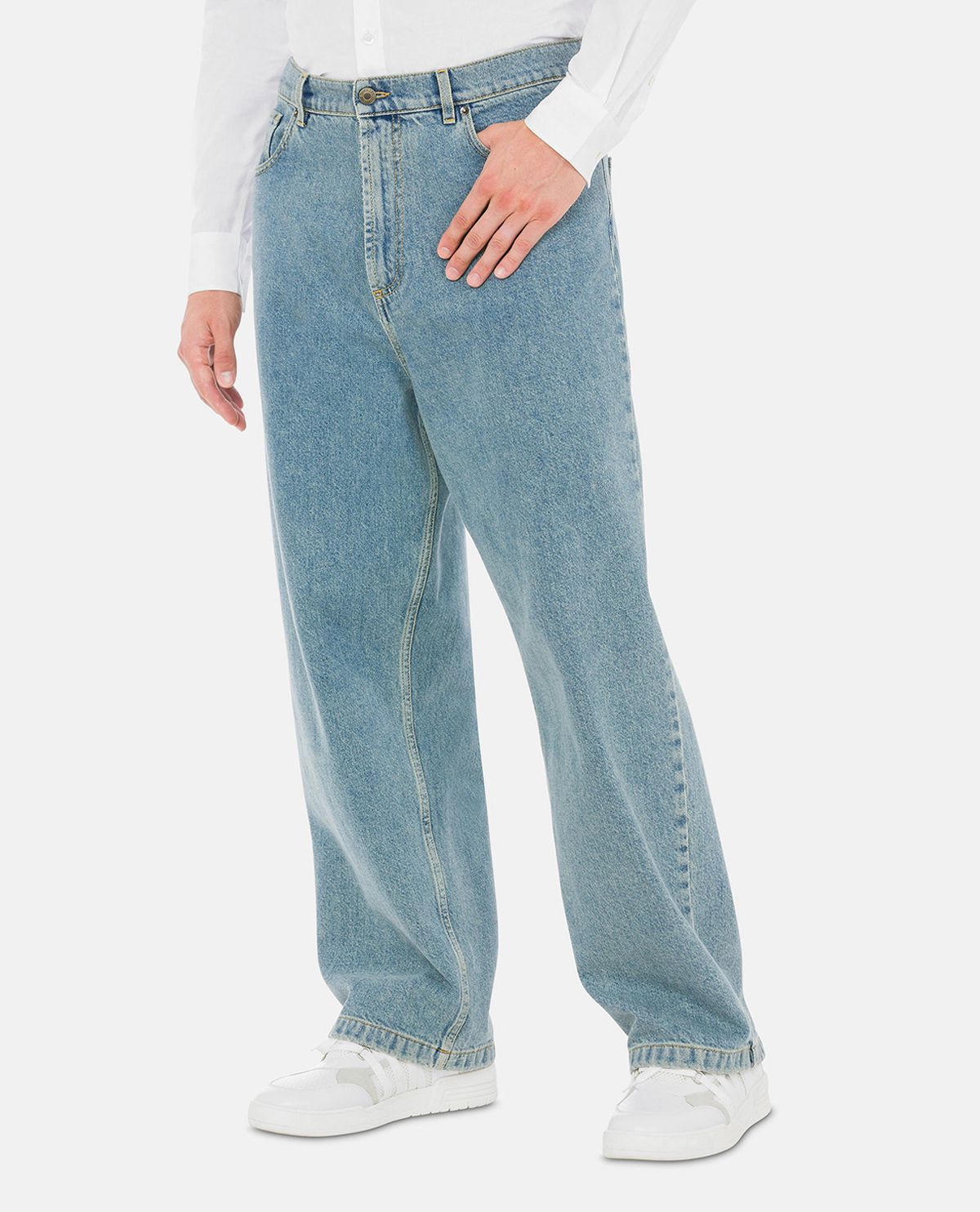 Quần jeans dáng baggy