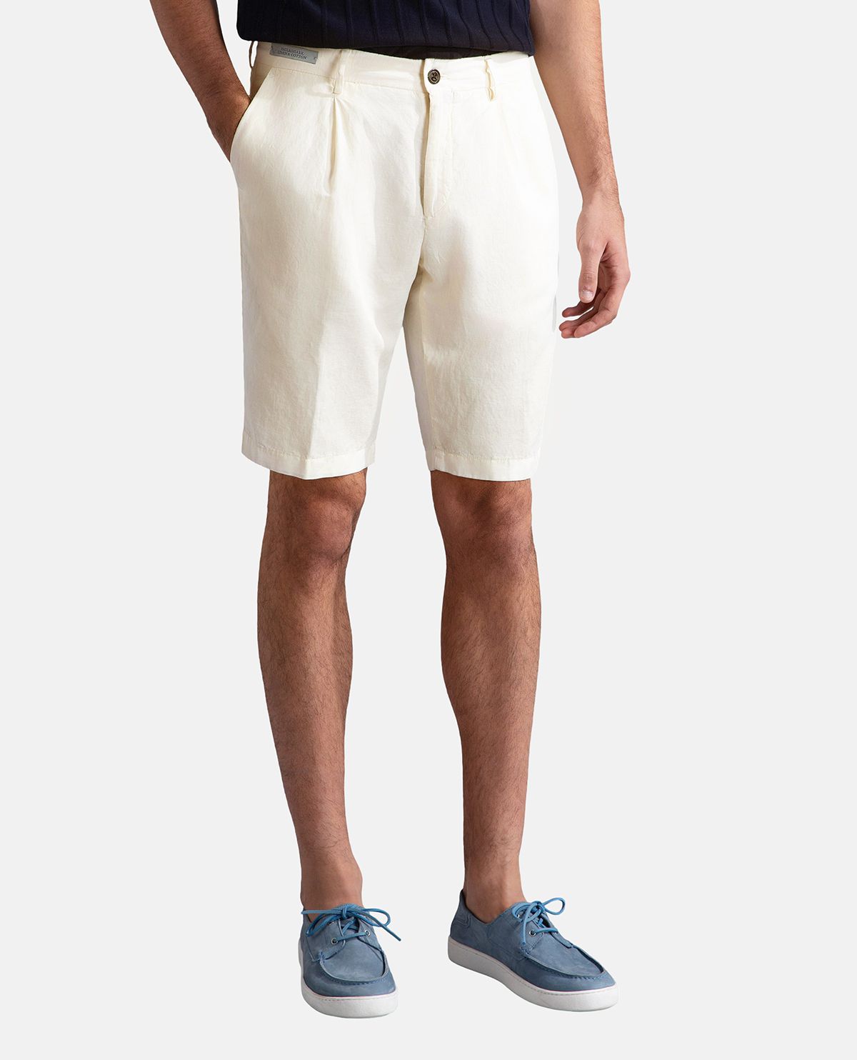 Quần shorts bermuda trơn