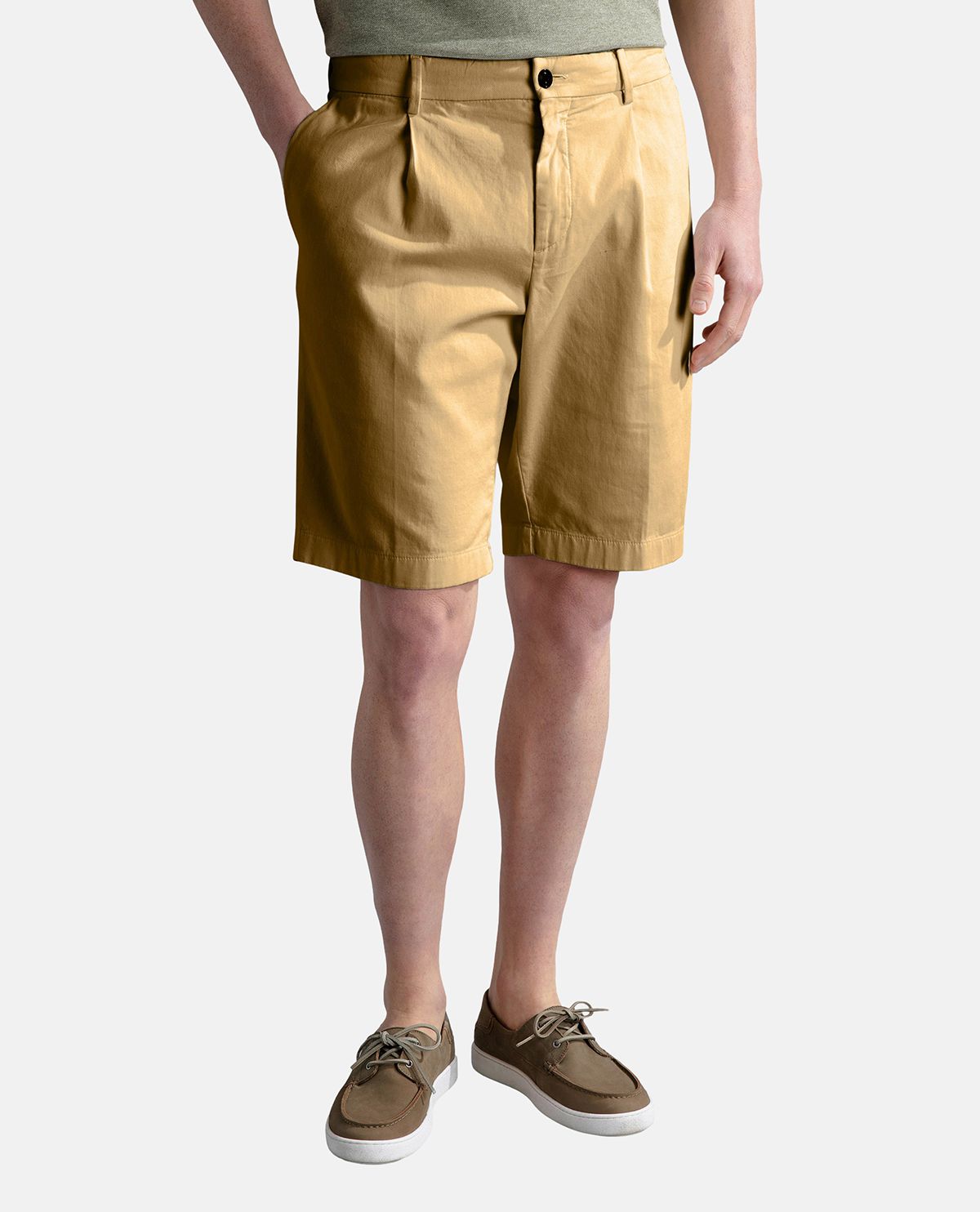 Quần shorts bermuda trơn