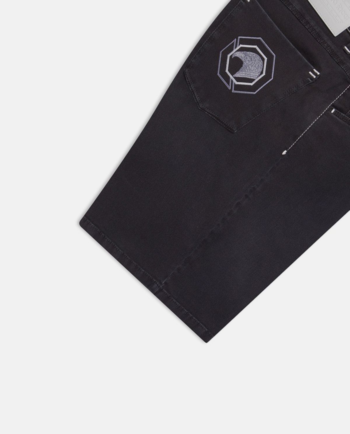 Quần short denim phối patch logo