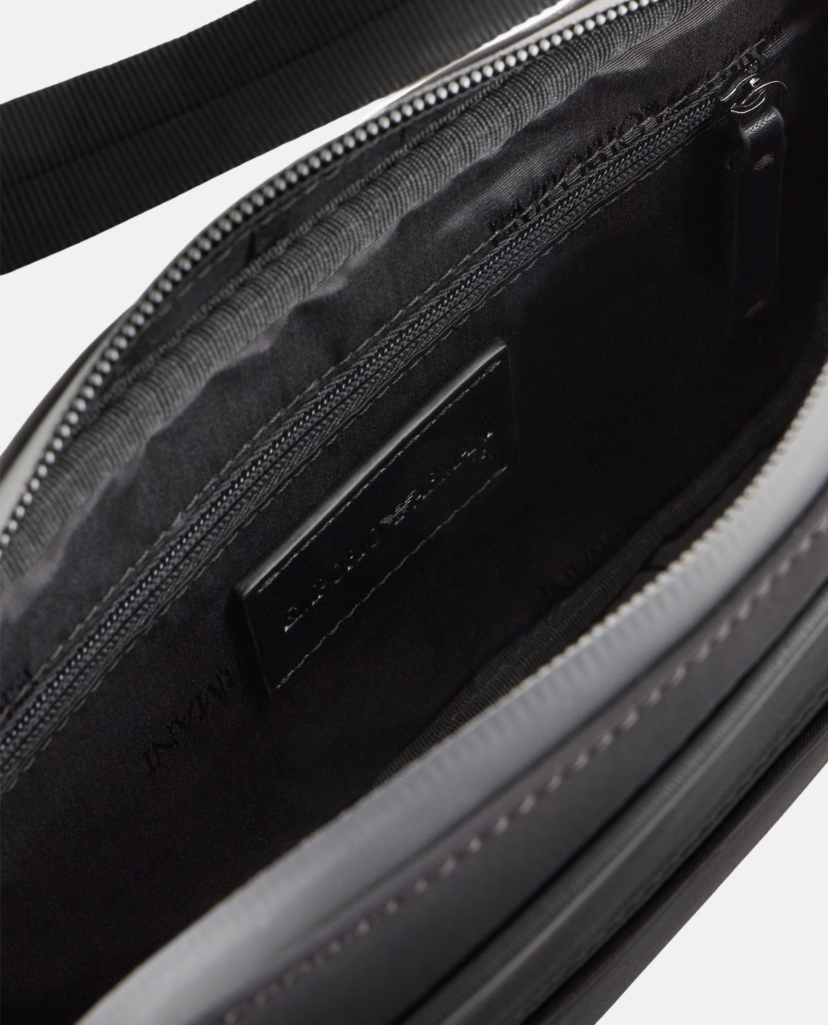 Túi đeo hông nylon Travel Essential