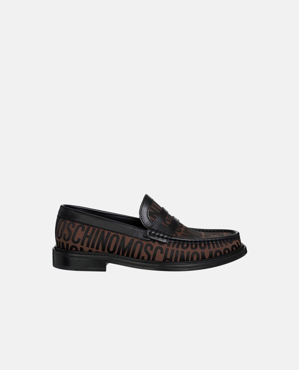 Giày loafer họa tiết monogram