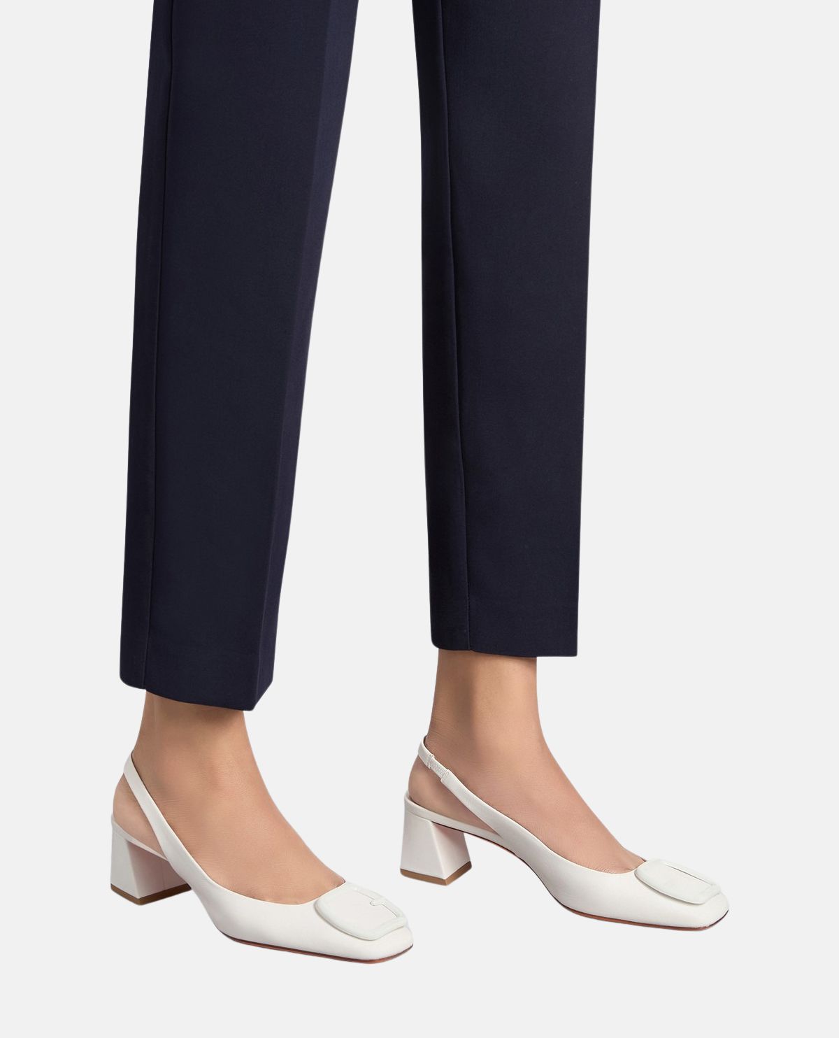 Giày slingback mũi vuông phối khóa