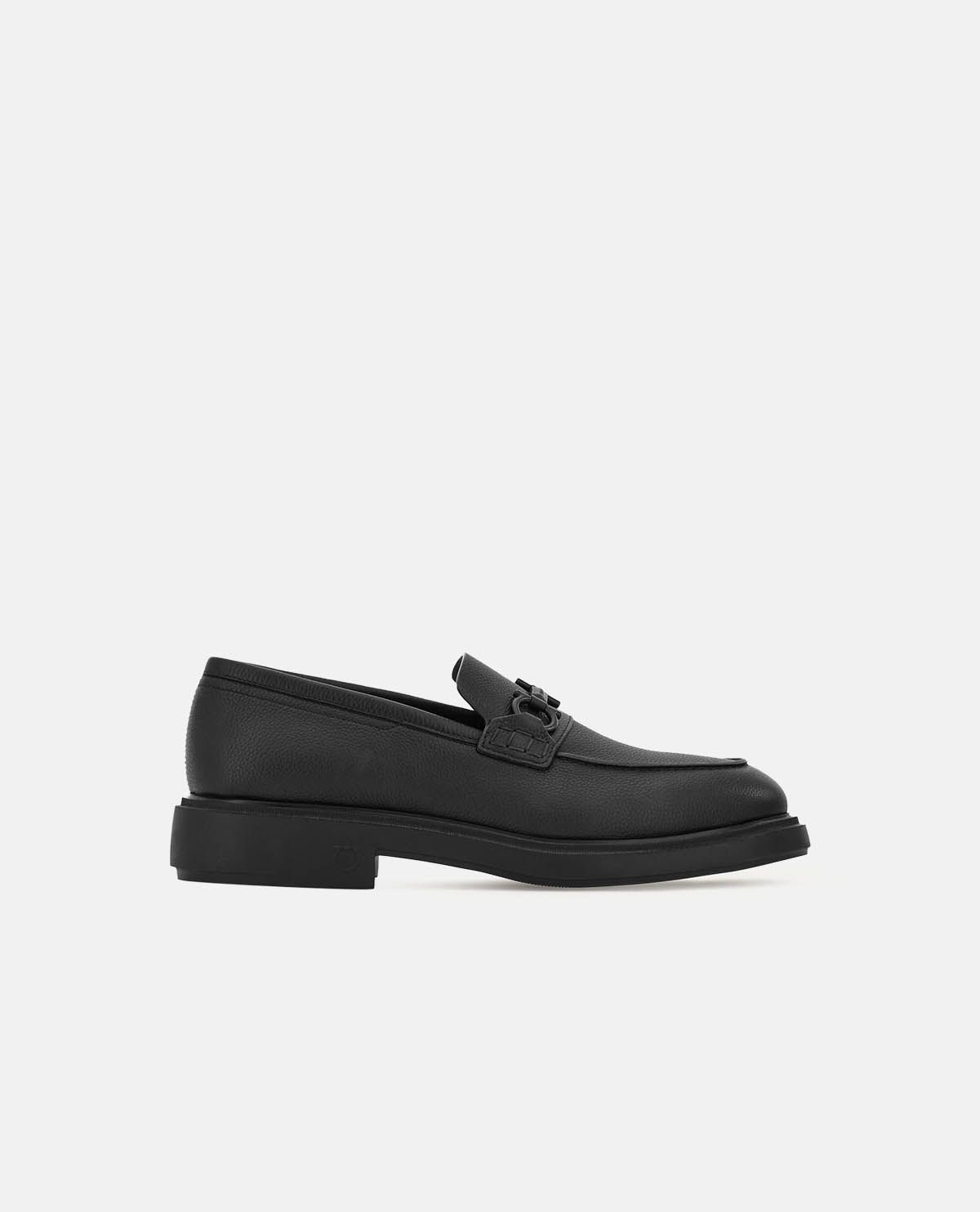 Giày moccasin phối khóa Gancini