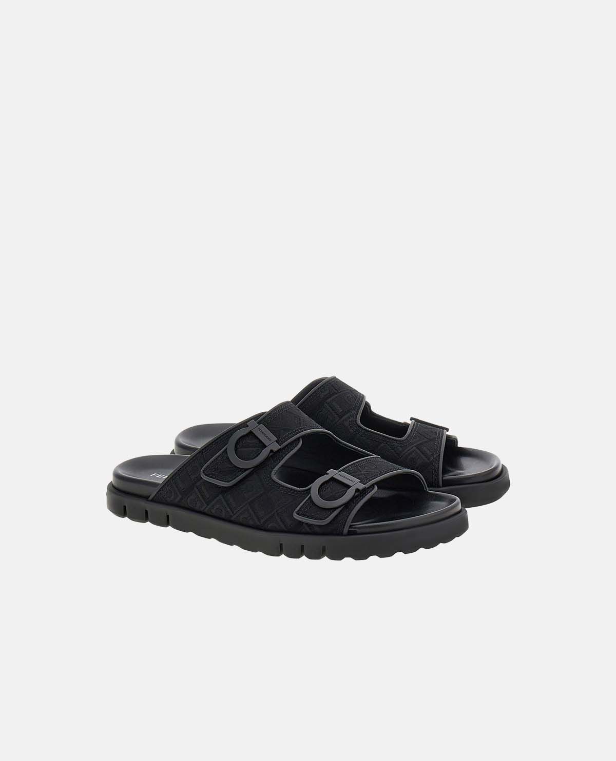 Dép sandals khóa Gancini