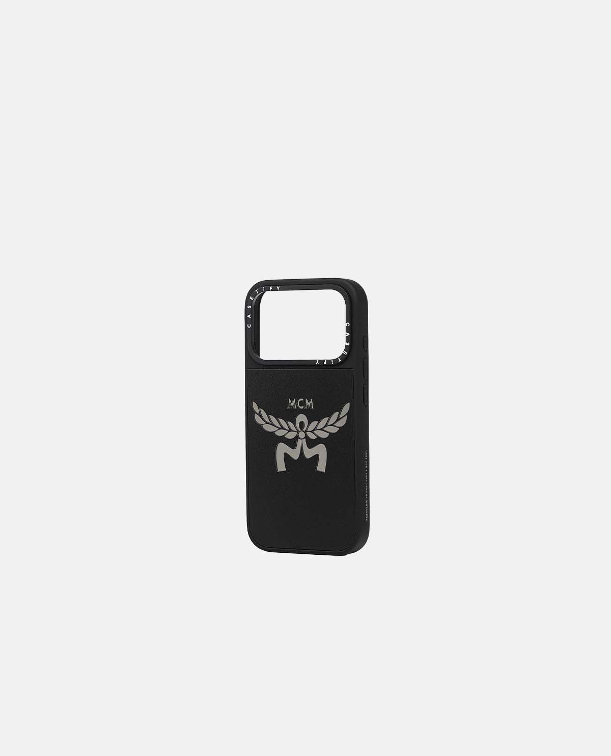 Ốp iPhone 17 Pro phối logo MCM X CASETiFY