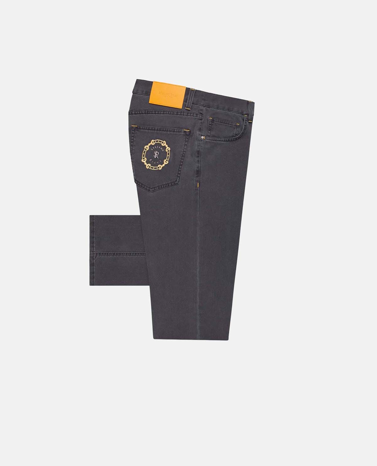 Quần jeans ống đứng phối logo