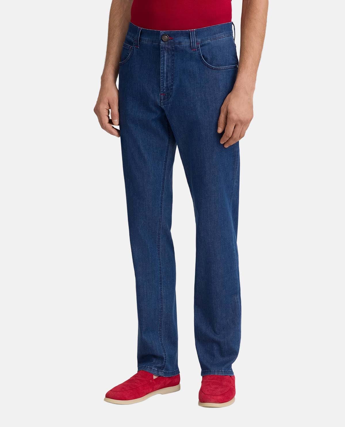 Quần jeans ống đứng phối logo