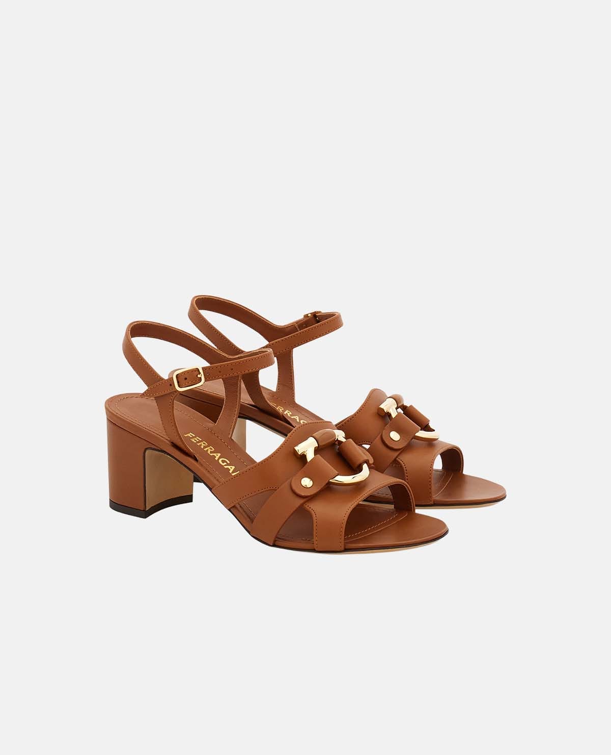 Giày sandal cao gót phối khóa Gancini