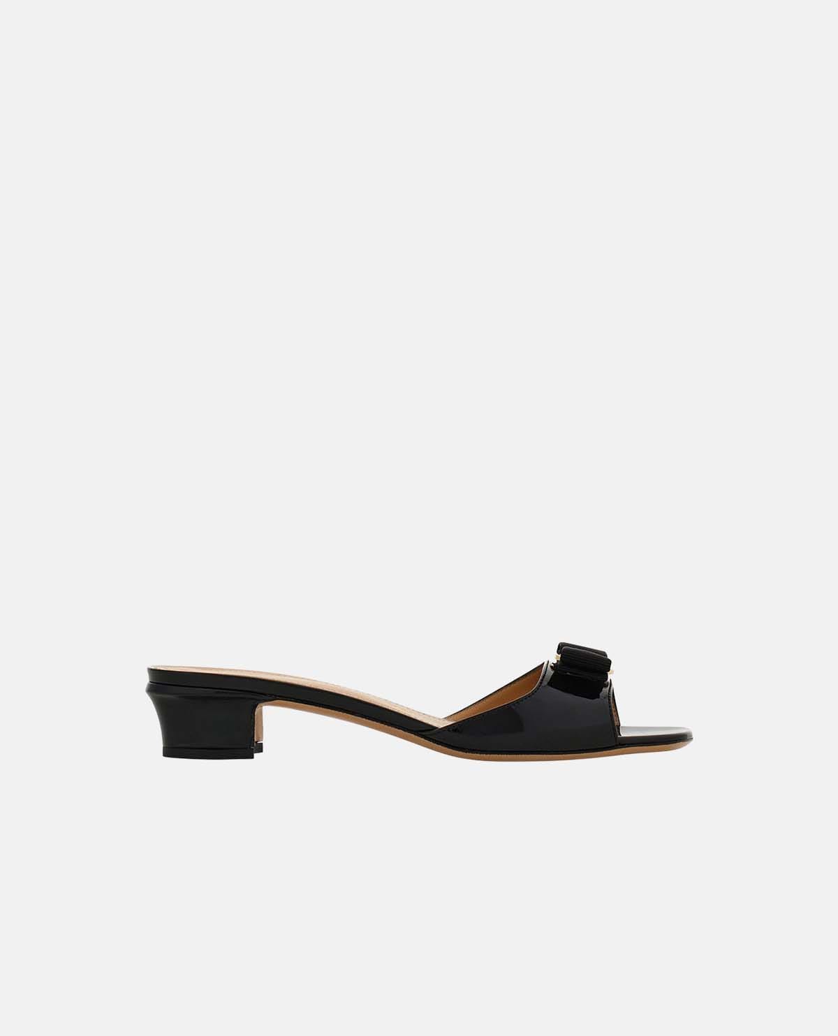 Giày sandal cao gót đính nơ Vara