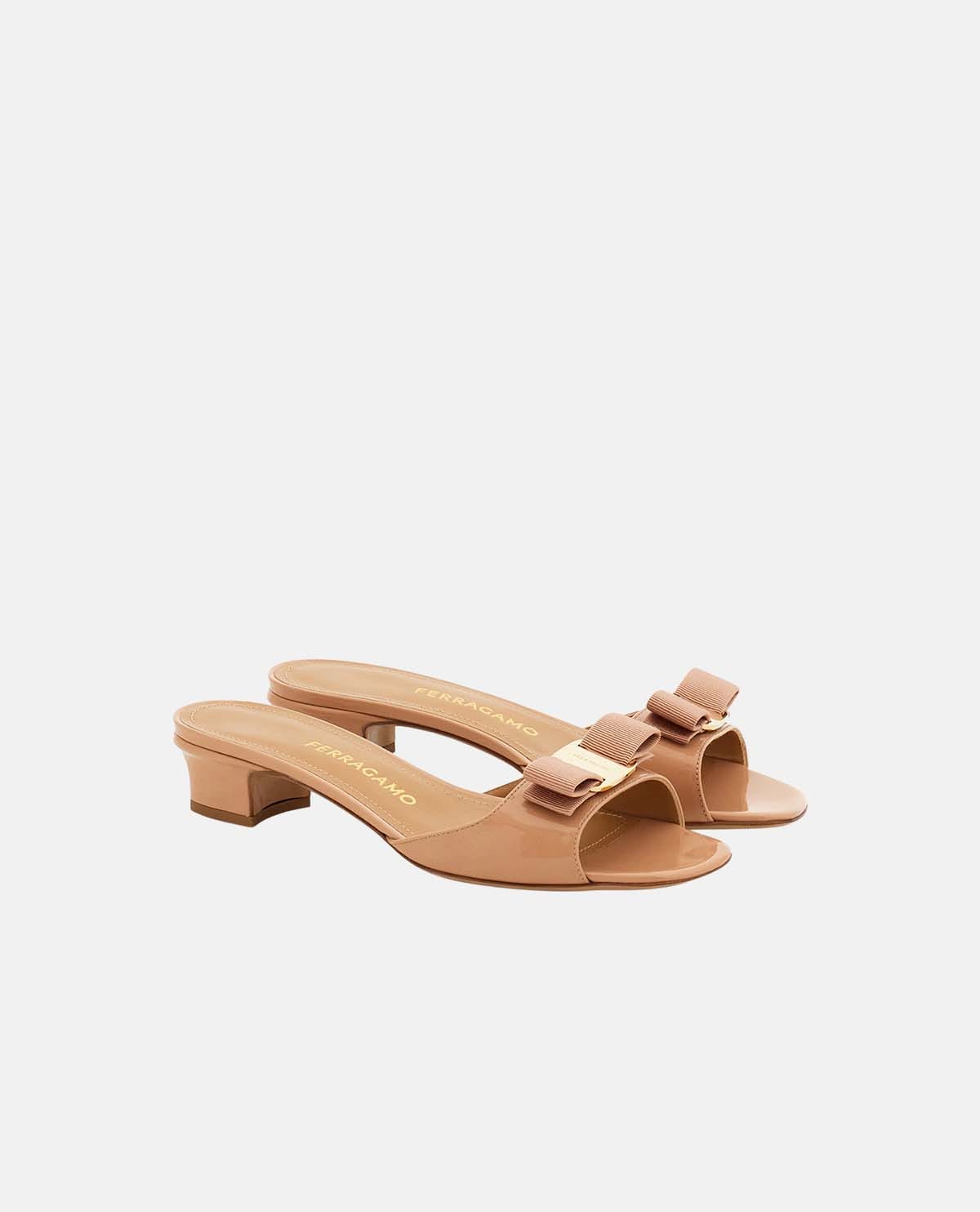 Giày sandal cao gót đính nơ Vara