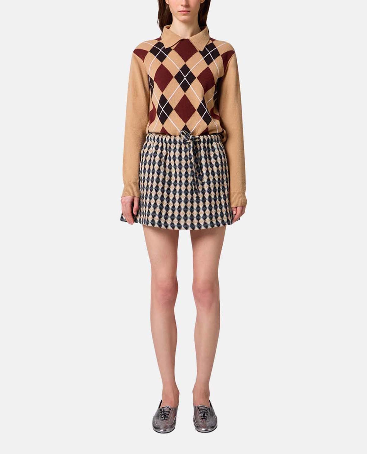 Chân váy len họa tiết argyle