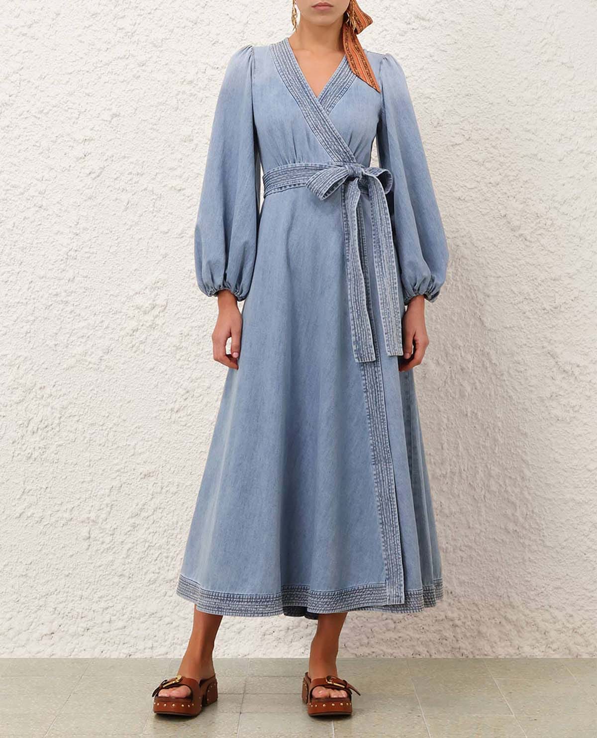 Đầm midi denim vạt chéo Indra