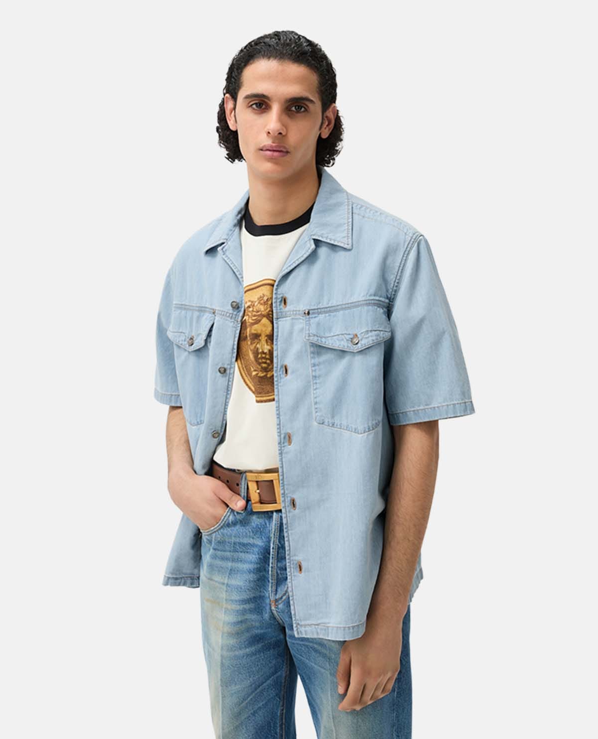 Áo sơ mi denim tay ngắn thêu logo