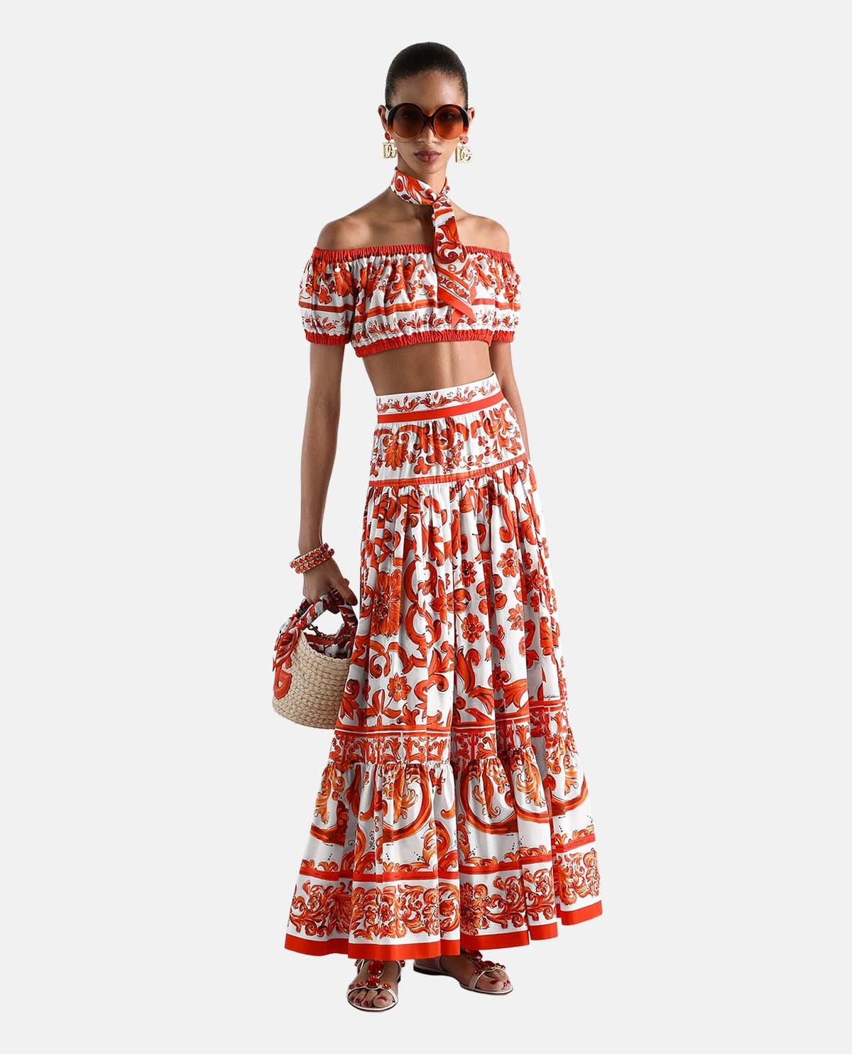 Áo croptop trễ vai họa tiết Maiolica