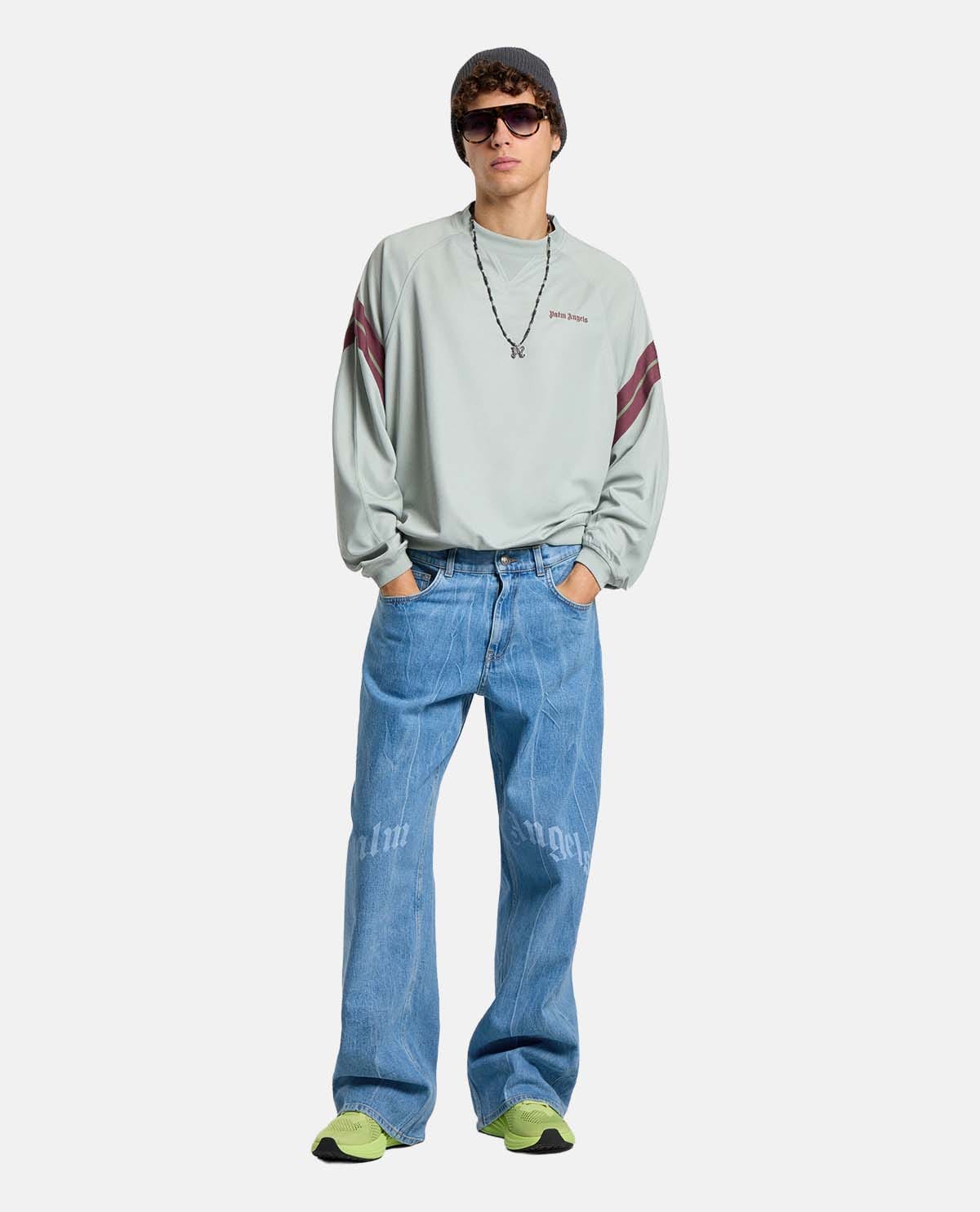 Quần jeans dáng rộng phối logo curved