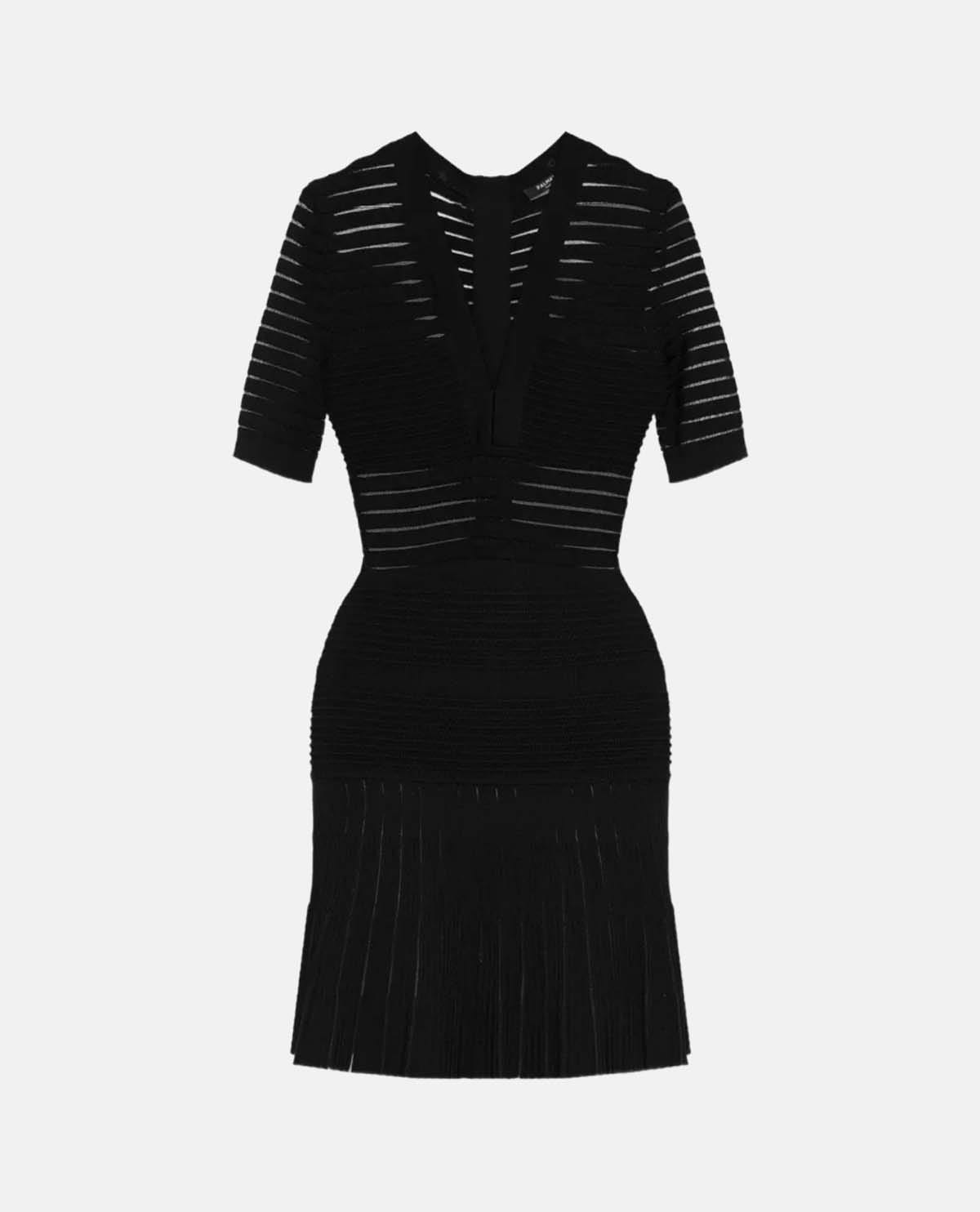 Đầm ngắn xuyên thấu cổ chữ V